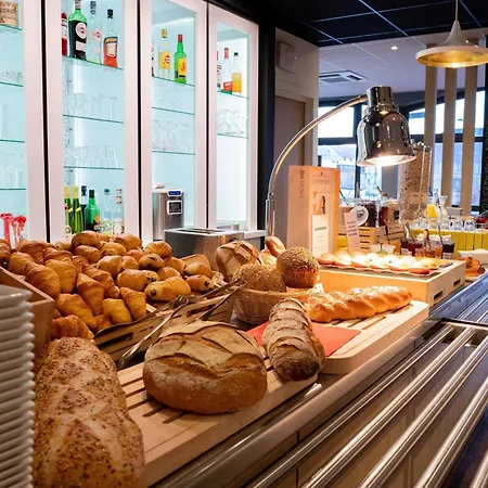 Hotel Ibis Centre 3*