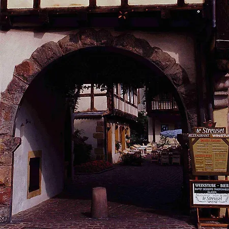 Ibis Centre Hotel 3*