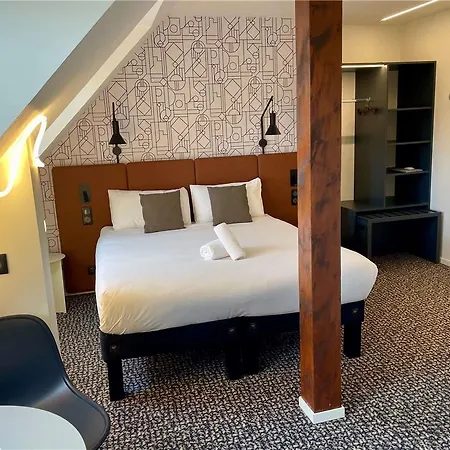 Ibis Centre Hotel 3*