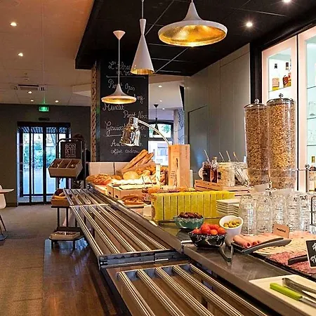 Ibis Centre 3*