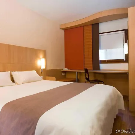 Ibis Centre Otel 3*