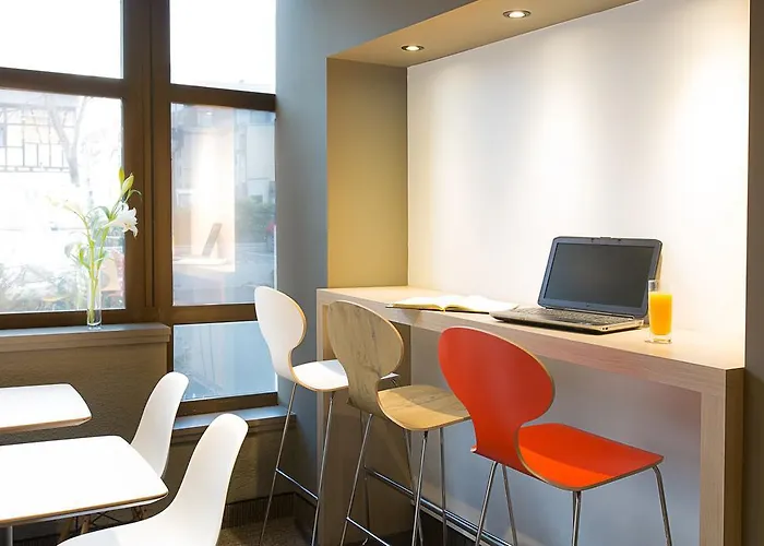 Ibis Centre Hotel 3*